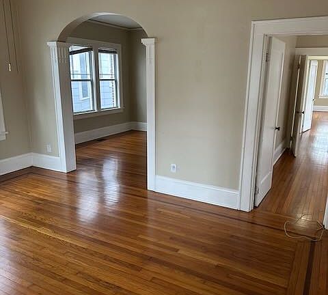 3rd image of 2053 College St