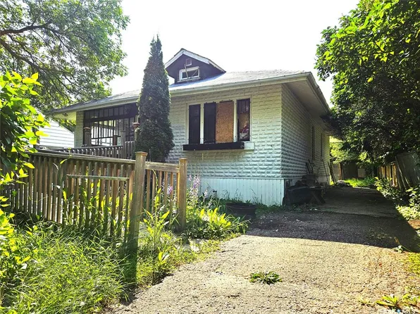 146 6th AVENUE N, Yorkton, SK S3N 0Y1