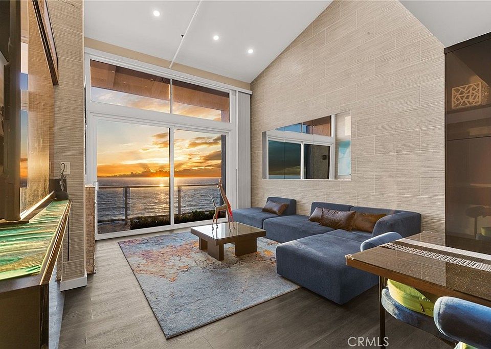1st image of 615 Esplanade Unit 805