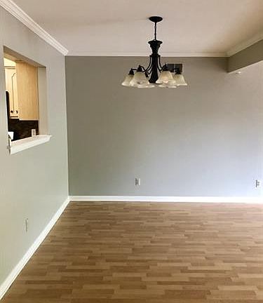 5th image of 13 Bluebird Ct