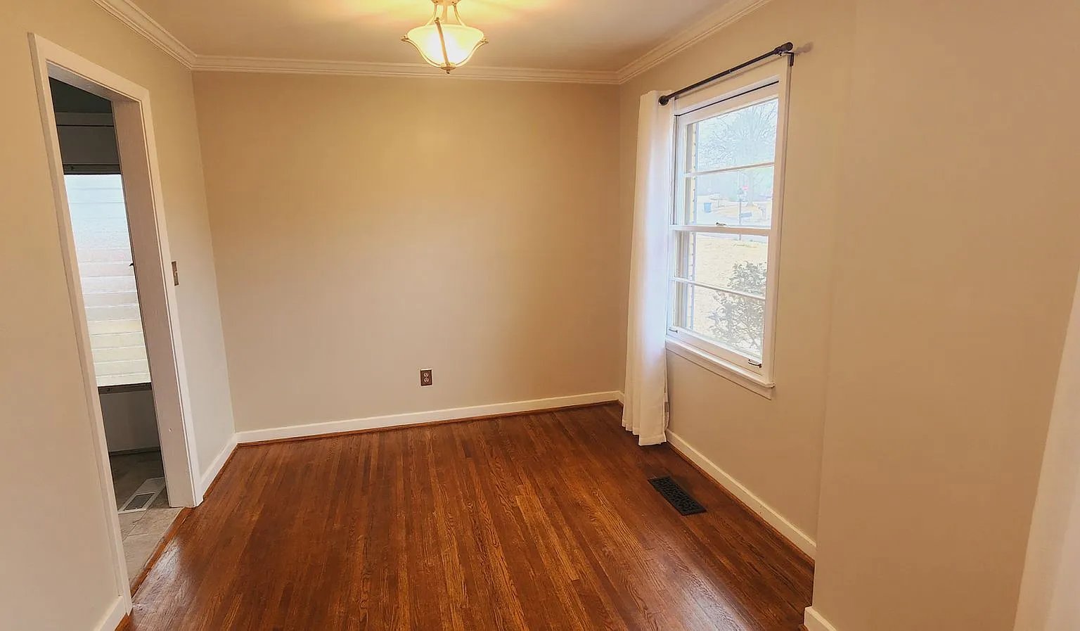 209 Knoll Crest Drive, Homewood, Alabama 35209 — Photo 4