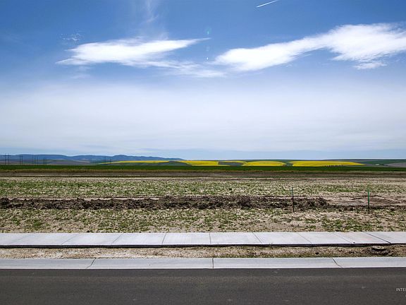 4th image of LOT 4 Block 8 Skyview Ests #Phase Iv