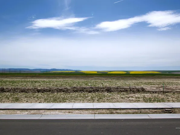 4 Skyview Dr #Phase Iv, Lewiston, ID 83501