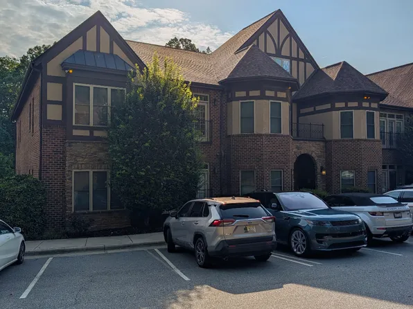 134 Sunset Cir APT 305, Greensboro, NC 27408