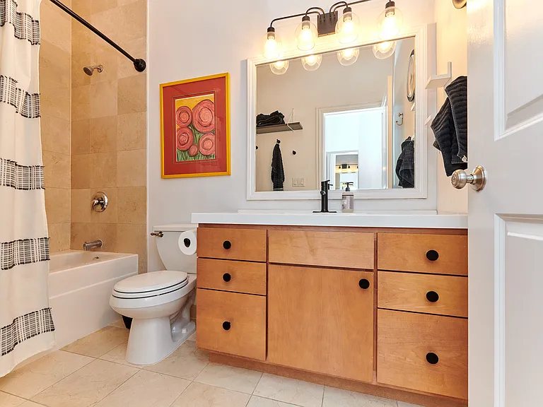 843 N Washtenaw Ave #3 — Photo 12
