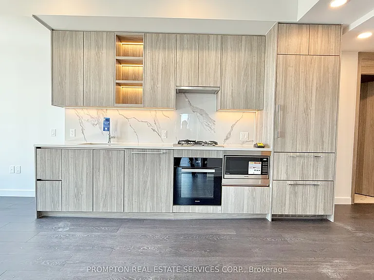 68 Esther Shiner Blvd #2015 — Photo 9