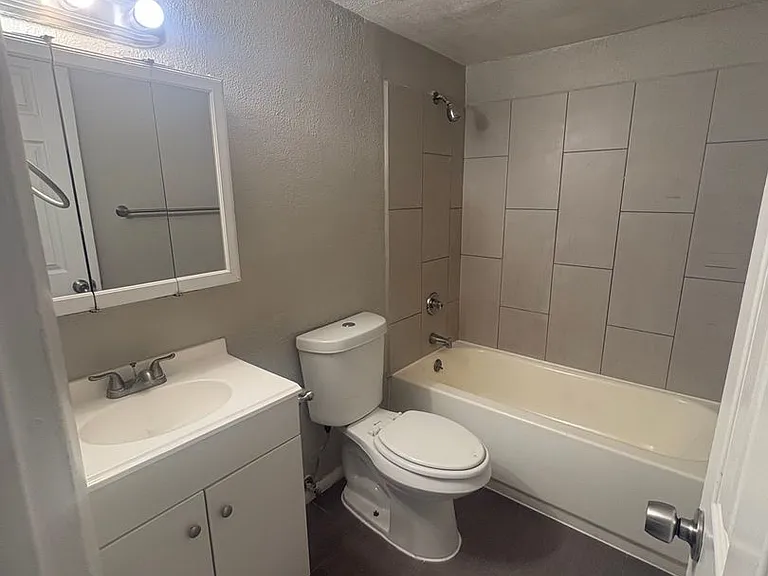 1550 Kendall St — Photo 9