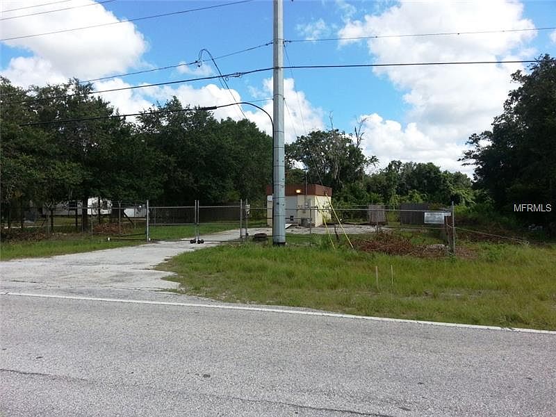 2nd image of 11810 Rhodine Rd