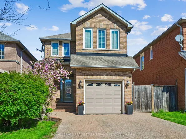 2023 Shady Glen Rd, Oakville, ON L6M 3T4