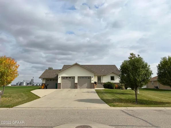 544 7th Ave SE, Mayville, ND 58257