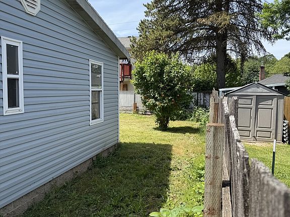 5th image of 114 Getchell Ct