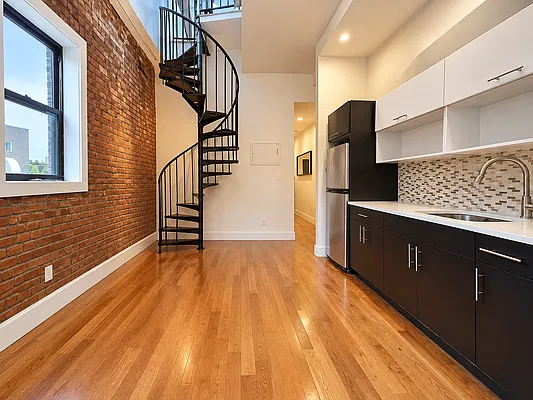 Kitchen, photo 2