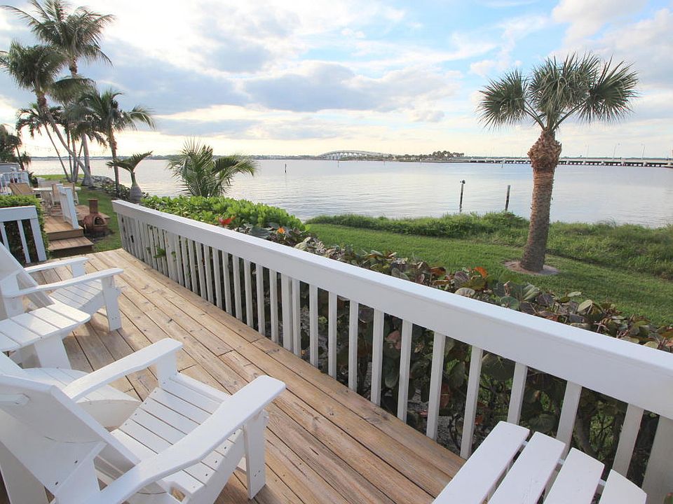 1st image of 3960 NE Breakwater Dr