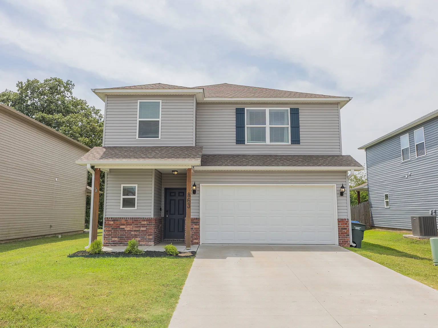 863 E Sparrow Cir — Photo 1