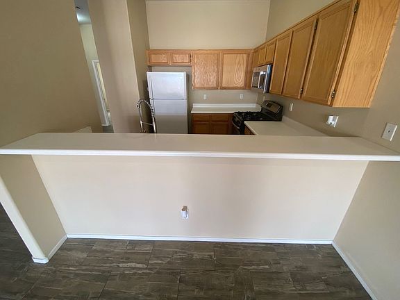 3rd image of 2862 Hedge Creek Ave