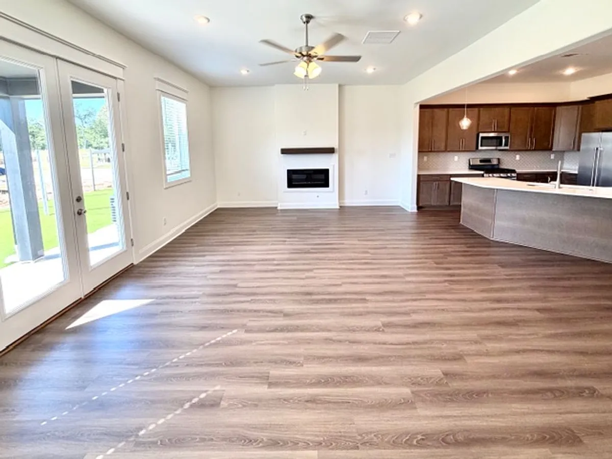 Building Photo - 4867 Chatelet Dr