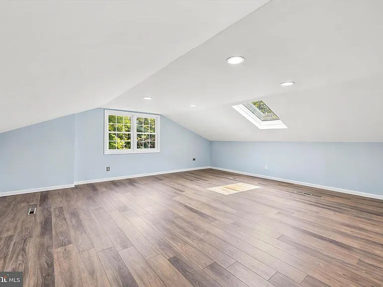 6 Janice Dr — Photo 20