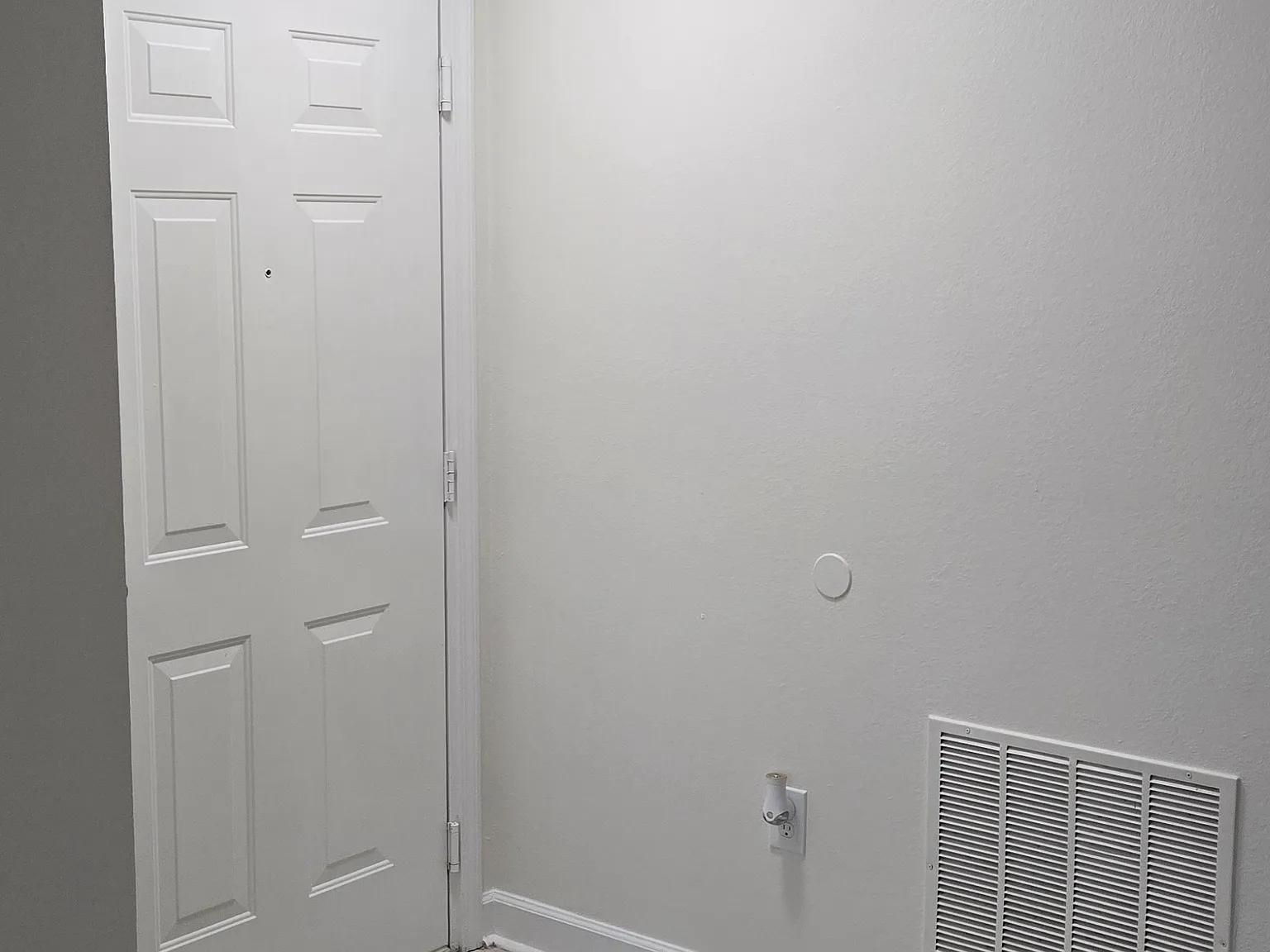 2 bed, 1110 sqft, $1,500 — Photo 2