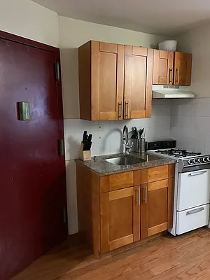 Rented by Compass | media 25