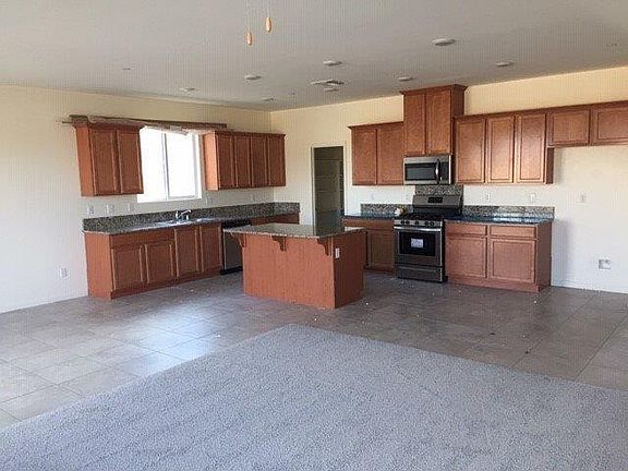 5th image of 634 S Belmont St