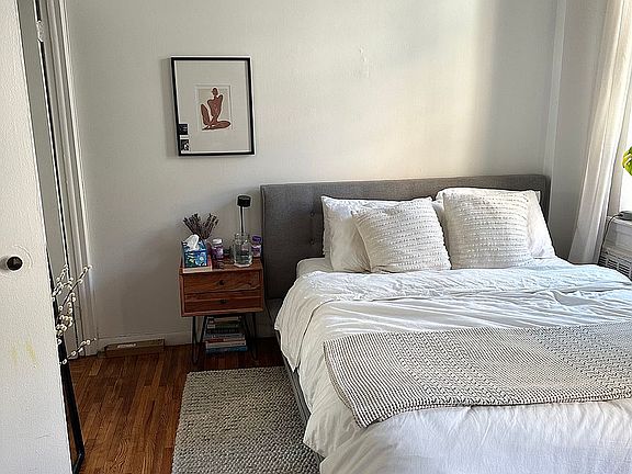 2nd image of 247 W 15th St APT 3C