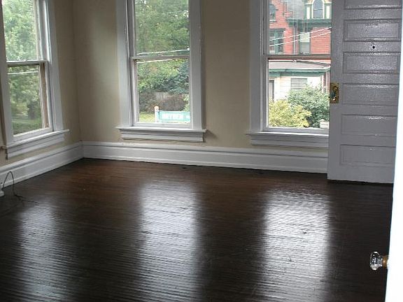3rd image of 781 Bryden Rd APT 3