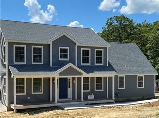 65 Daniels Ave, Waterford, CT 06385