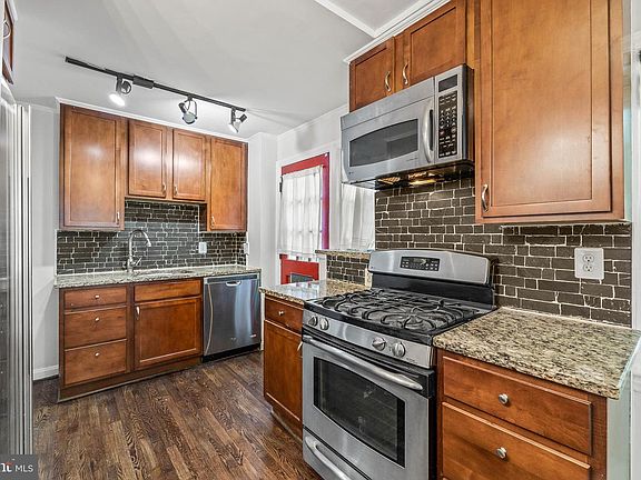 4th image of 5806 Biscayne Dr