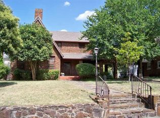 2205 Lipscomb St, Fort Worth, TX 76110