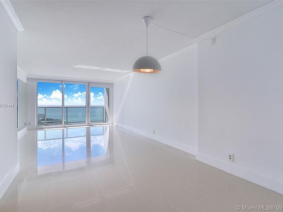 2nd image of 100 Bayview Dr APT 1608