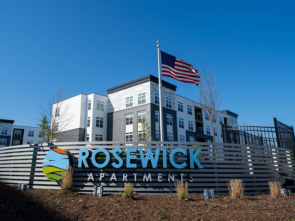 Rosewick Entry Plaza