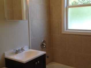 17850 School St, Lansing, IL 60438