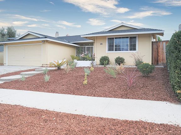 2nd image of 3028 Nieman Blvd