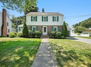 40 Fairway Dr, Newton, MA 02465