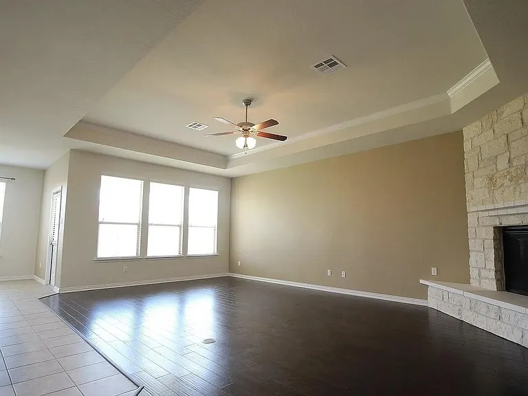 3005 Angelina Ct — Photo 5