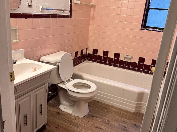 5th image of 1217 Franklin Ave #D