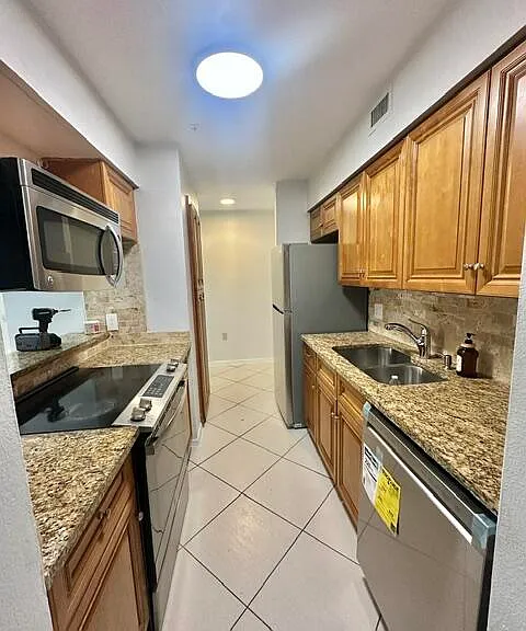 2305 N Congress Ave #11 — Photo 3