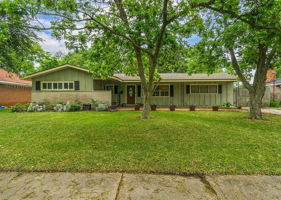1st image of 315 22nd Avenue
