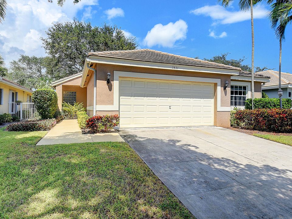 1st image of 2821 S Clearbrook Circle