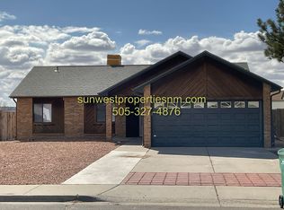4611 Pacific St, Farmington, NM 87402