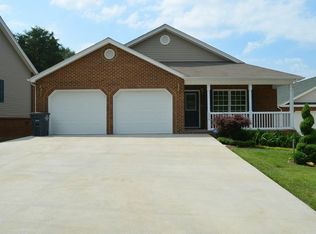 696 Willowcrest Pl, Kingsport, TN 37660