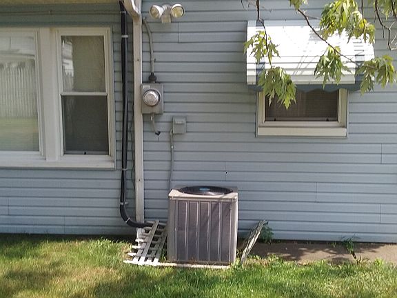 3rd image of 2382 Nesmith Lake Blvd