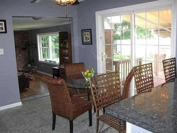 4th image of 7 Iroquois Dr