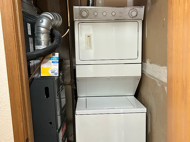 9560 E Lincoln St #2 — Photo 6