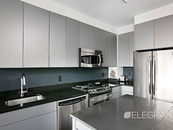 5th image of 34 Desbrosses St APT 1106