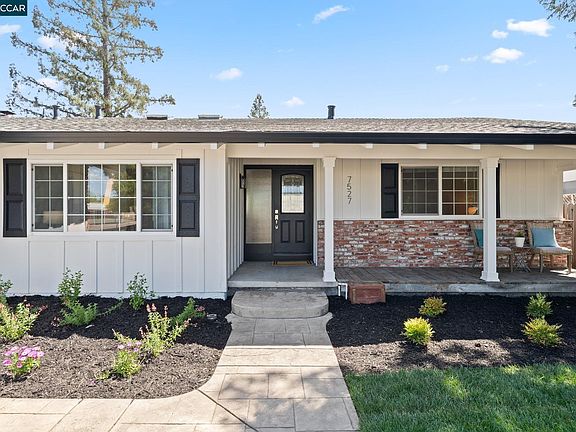 5th image of 7527 Blue Fox Way