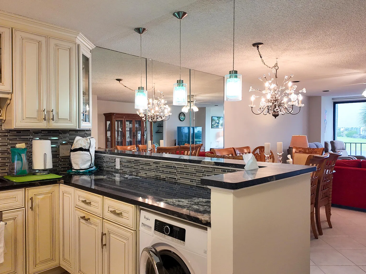 2 bed, 2.0 bath, 1005 sqft, $1,800 — Photo 4