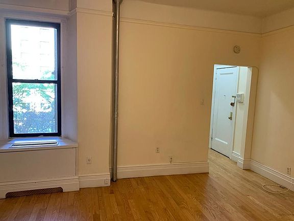 2nd image of 220 W 98th St APT 3M