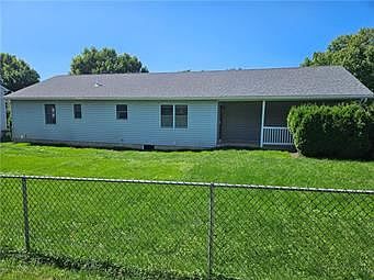 2nd image of 208 Aster St