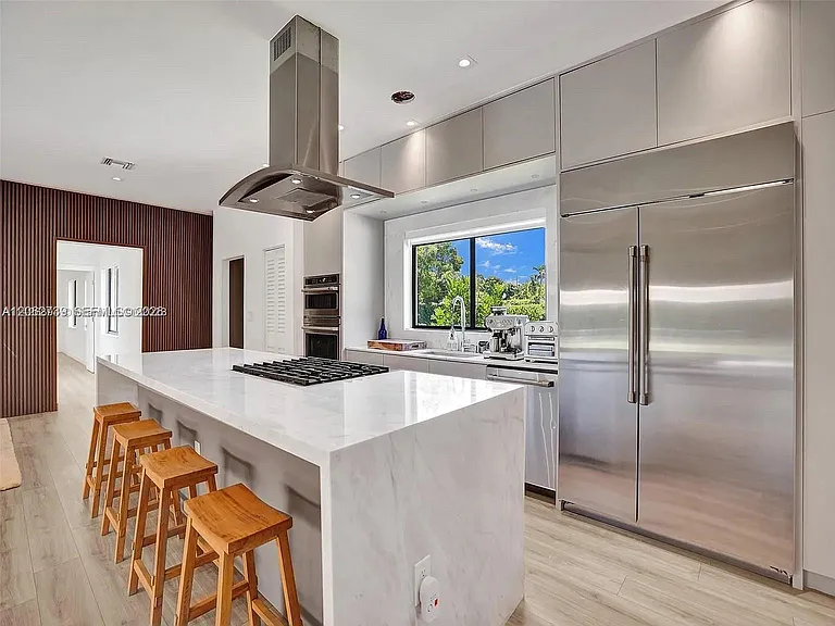5705 SW 60th Ave — Photo 12